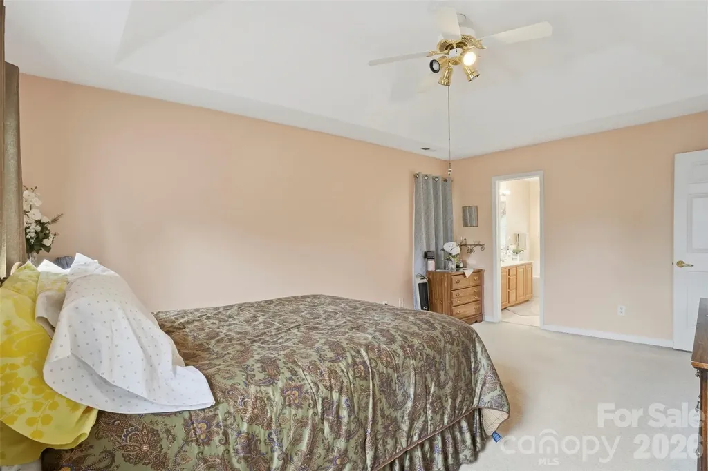 5619 Hedgecrest Place Charlotte NC 28269
