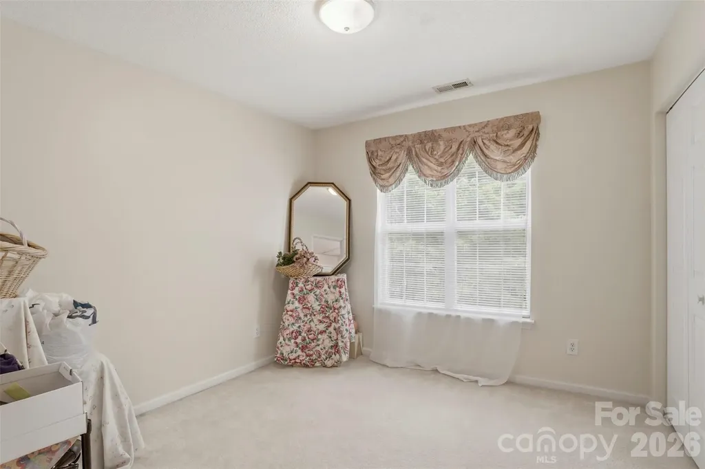 5619 Hedgecrest Place Charlotte NC 28269