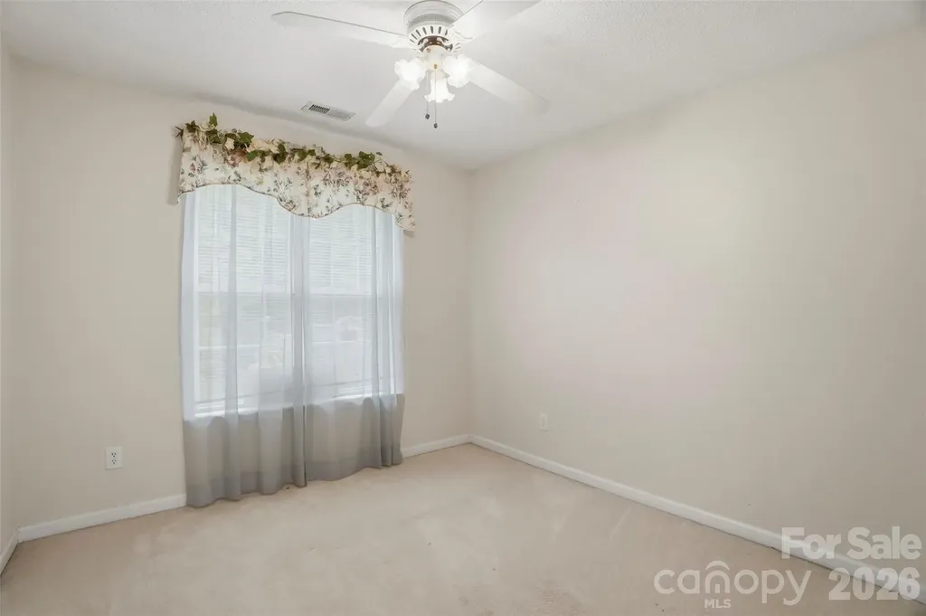 5619 Hedgecrest Place Charlotte NC 28269