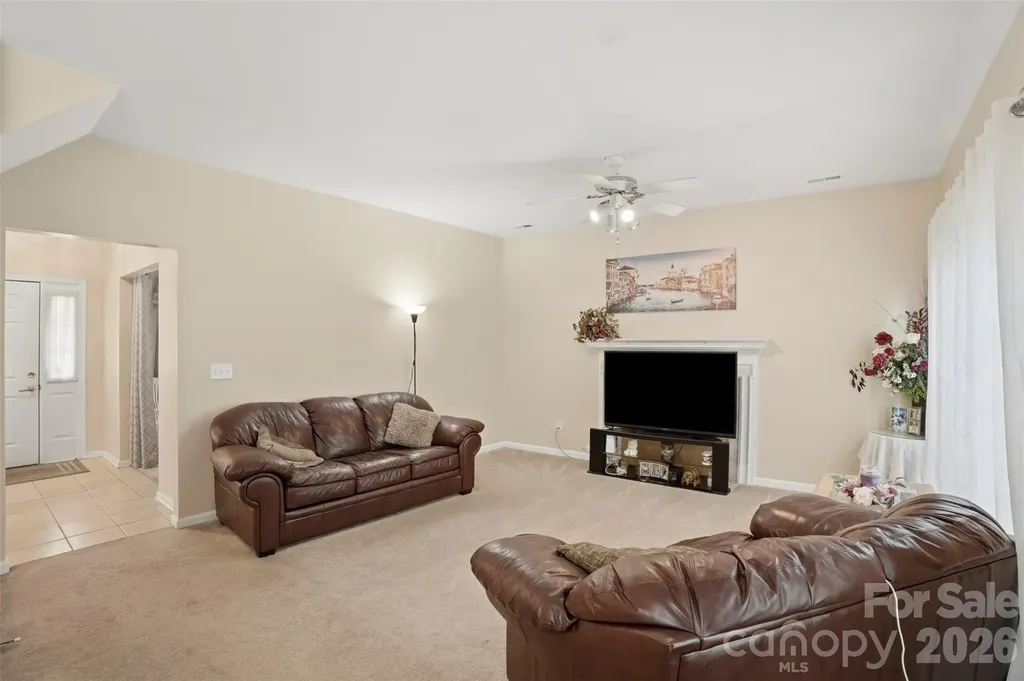 5619 Hedgecrest Place Charlotte NC 28269