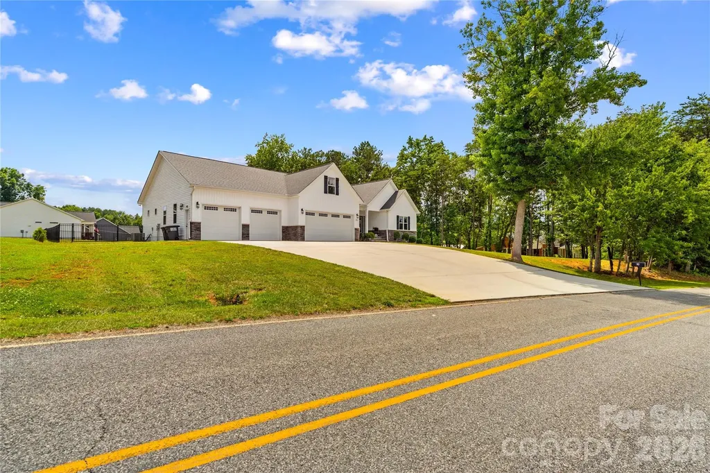 305 Absher Farm Loop Statesville NC 28625