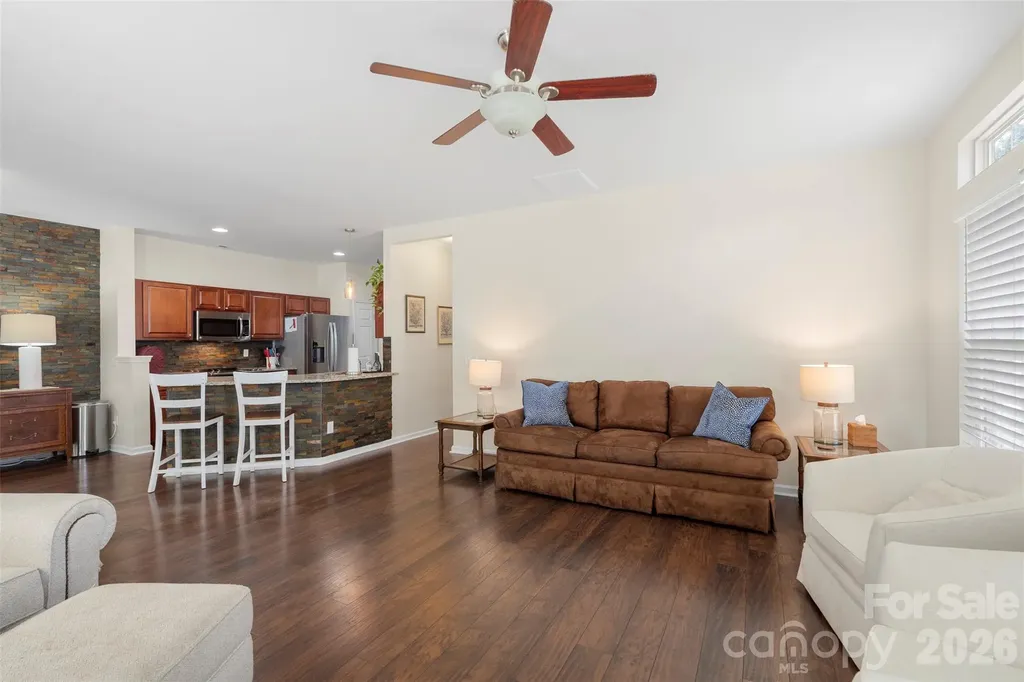 6005 Boathouse Lane Cramerton NC 28032