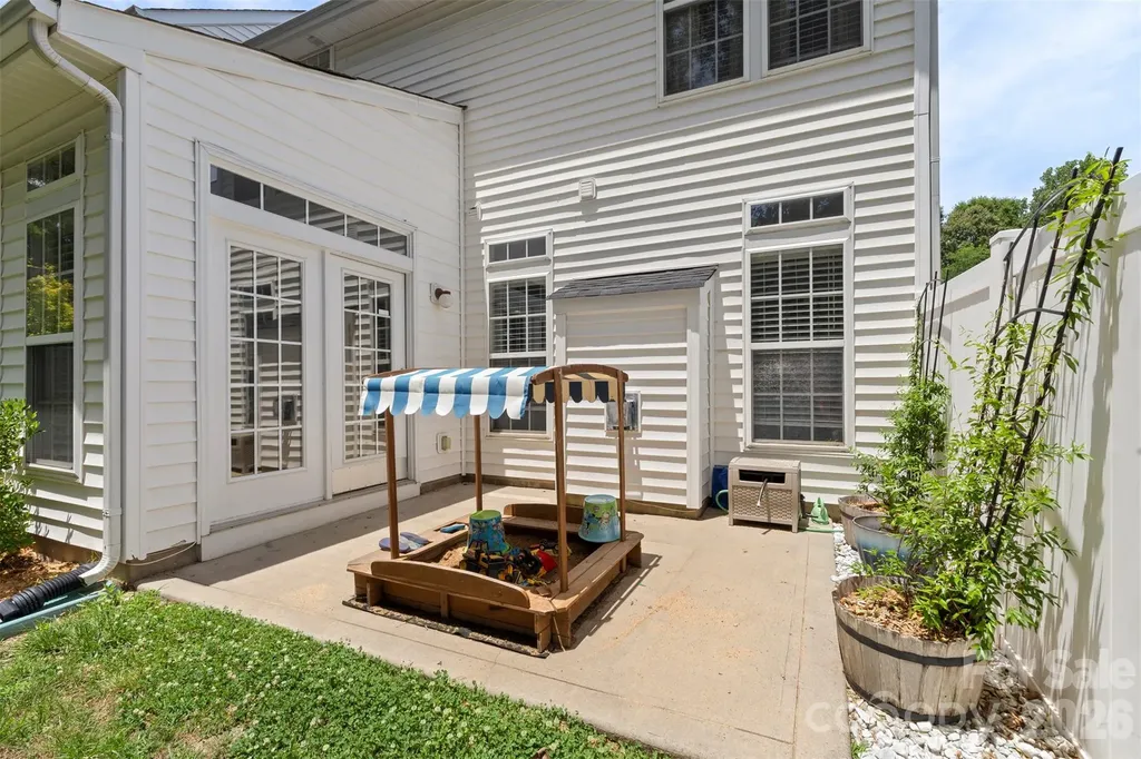 6005 Boathouse Lane Cramerton NC 28032