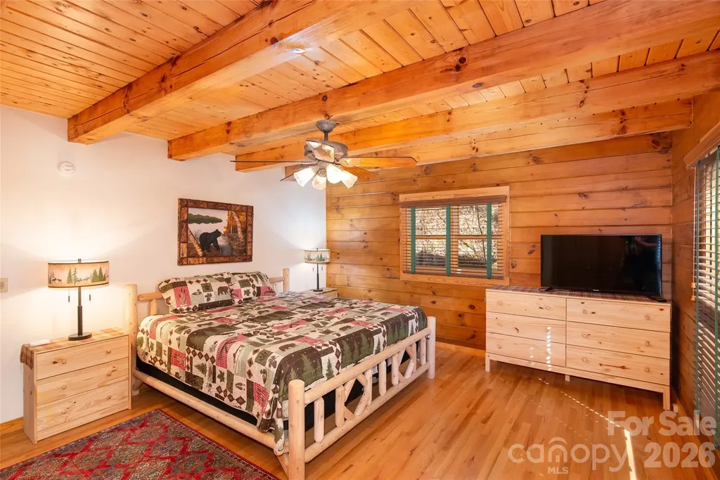 3458 Dicks Creek Road Whittier NC 28789