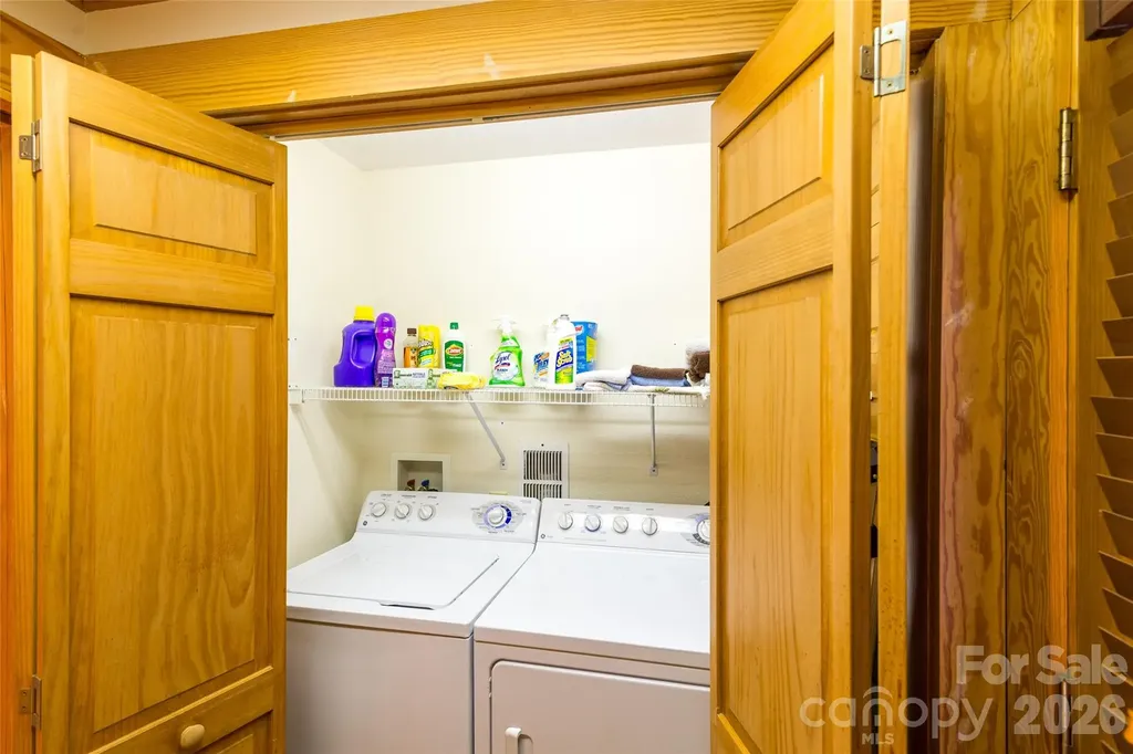 3458 Dicks Creek Road Whittier NC 28789
