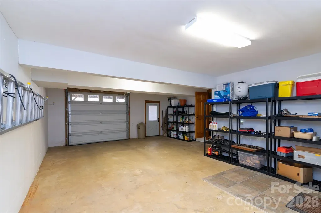 3458 Dicks Creek Road Whittier NC 28789