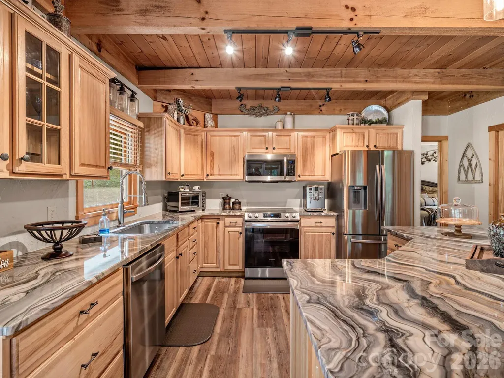 59 W Canoe Creek Drive Tuckasegee NC 28783