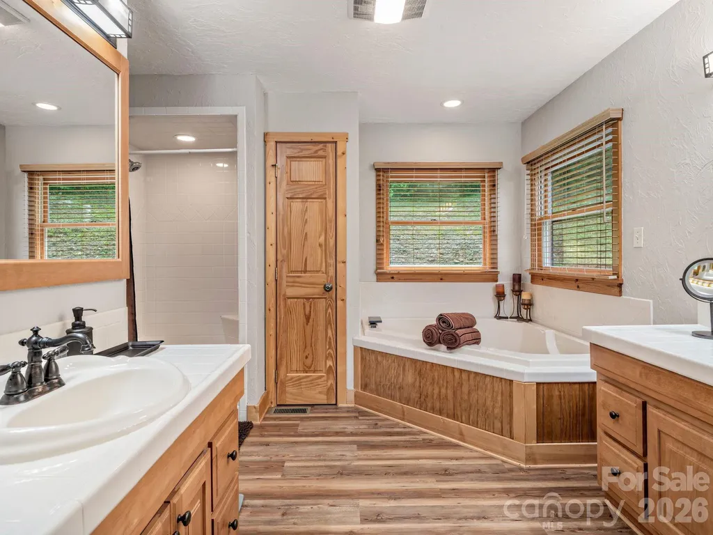59 Canoe Creek Drive Tuckasegee NC 28783