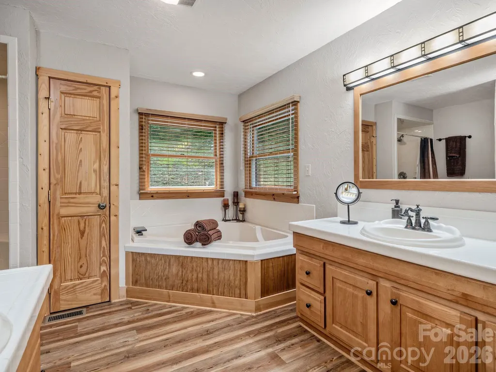 59 W Canoe Creek Drive Tuckasegee NC 28783
