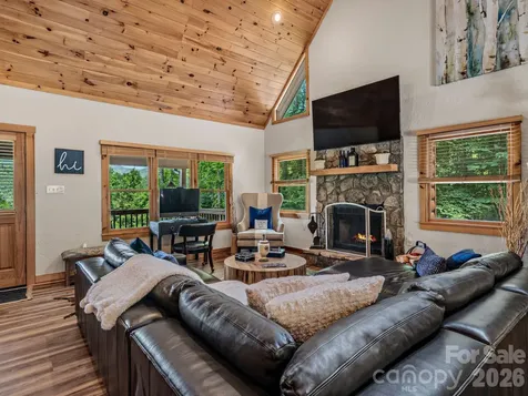 59 W Canoe Creek Drive Tuckasegee NC 28783
