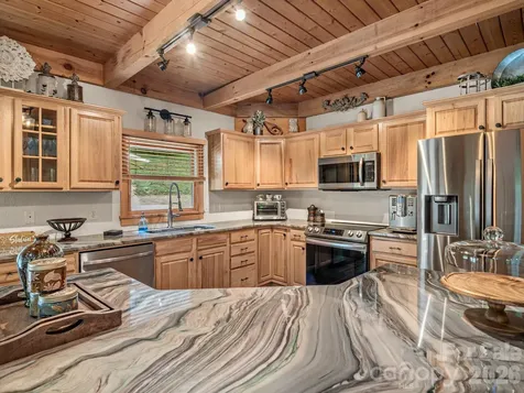 59 W Canoe Creek Drive Tuckasegee NC 28783