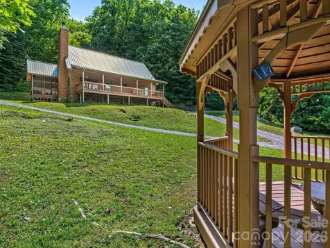 59 Canoe Creek Drive Tuckasegee NC 28783