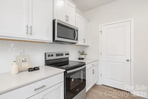 839 Adelston Lane Asheville NC 28804