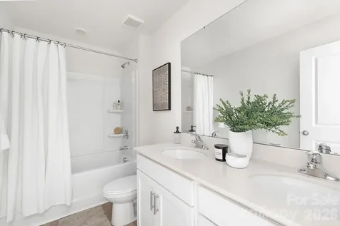 839 Adelston Lane Asheville NC 28804