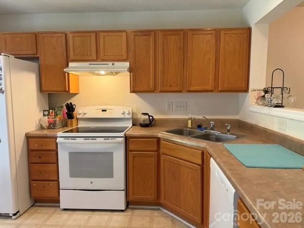8053 Christmas Court Charlotte NC 28216