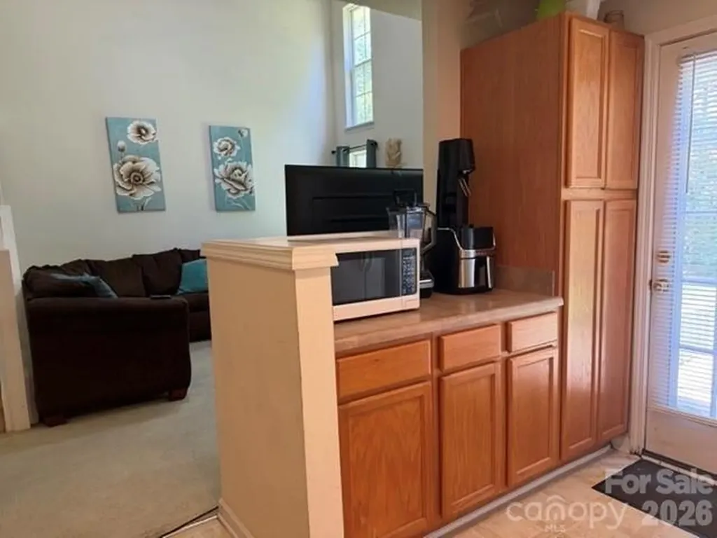 8053 Christmas Court Charlotte NC 28216