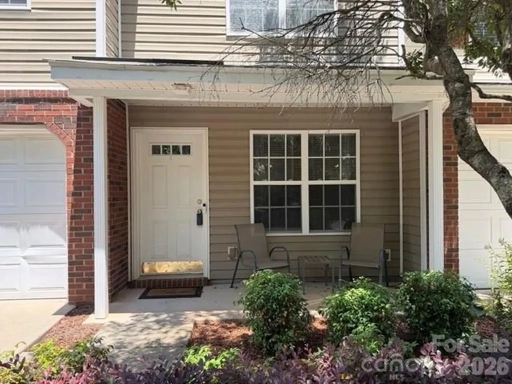 8053 Christmas Court Charlotte NC 28216