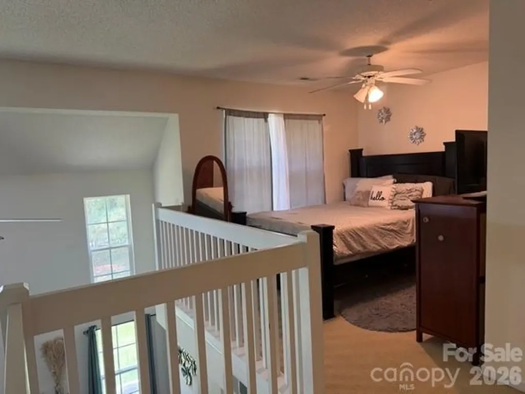 8053 Christmas Court Charlotte NC 28216