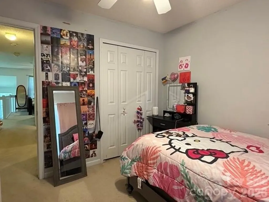 8053 Christmas Court Charlotte NC 28216
