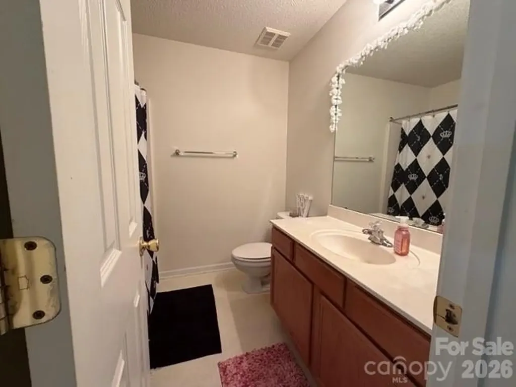 8053 Christmas Court Charlotte NC 28216