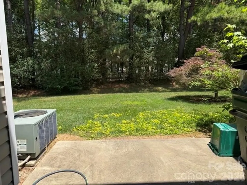 8053 Christmas Court Charlotte NC 28216