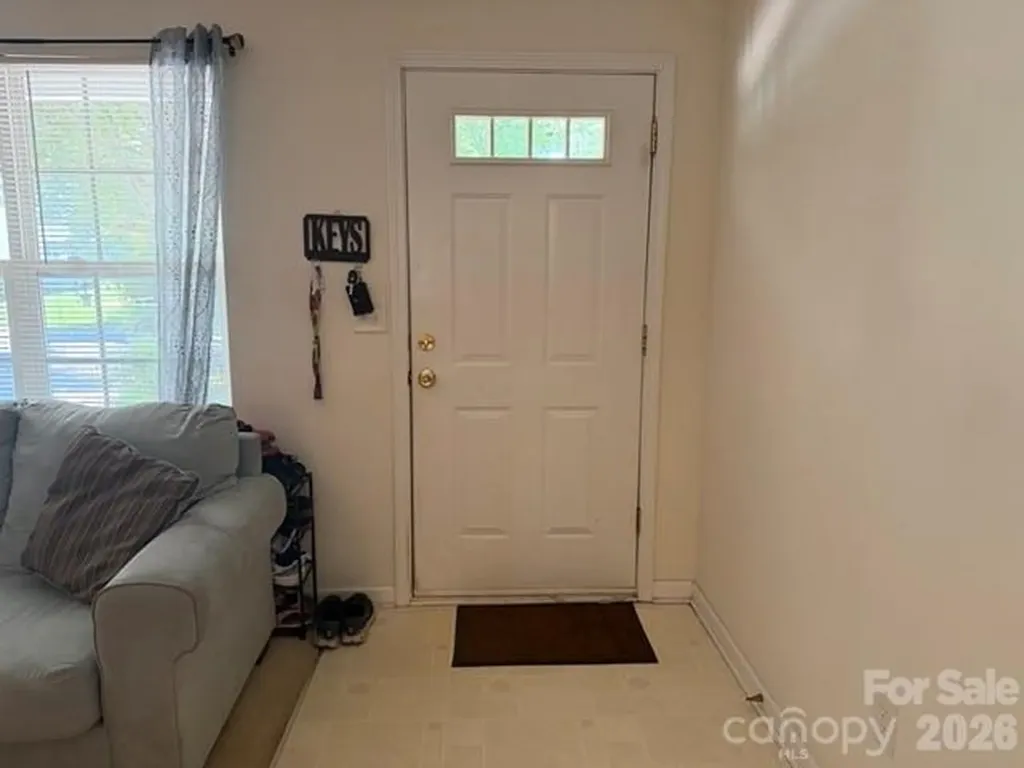 8053 Christmas Court Charlotte NC 28216