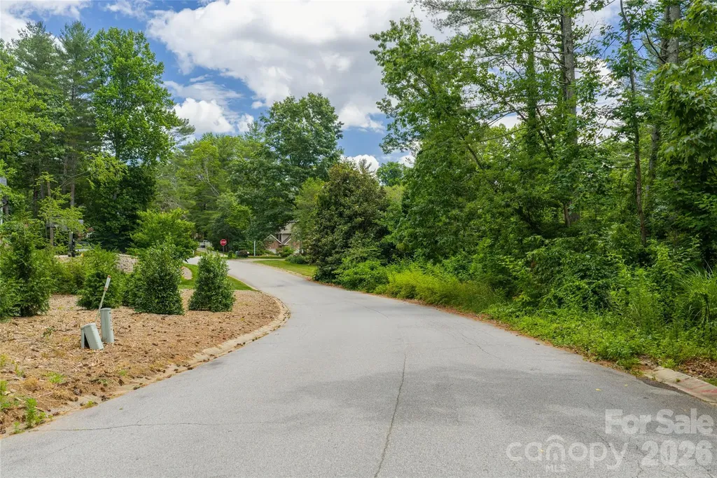 4 Dunnwoody Drive Arden NC 28704
