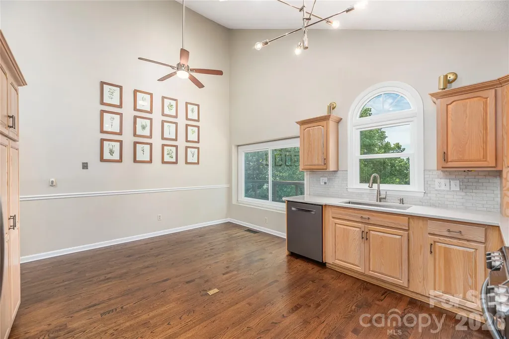 23 Moriah Lane Asheville NC 28803