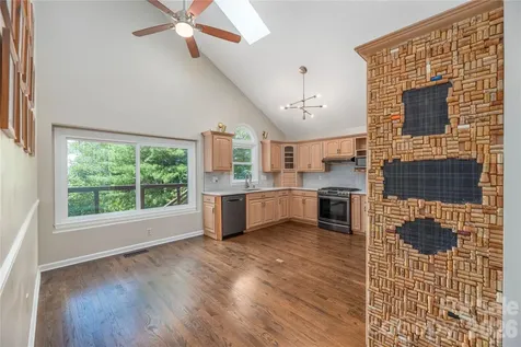23 Moriah Lane Asheville NC 28803