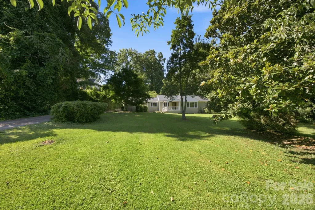 827 Jefferson Drive Charlotte NC 28270
