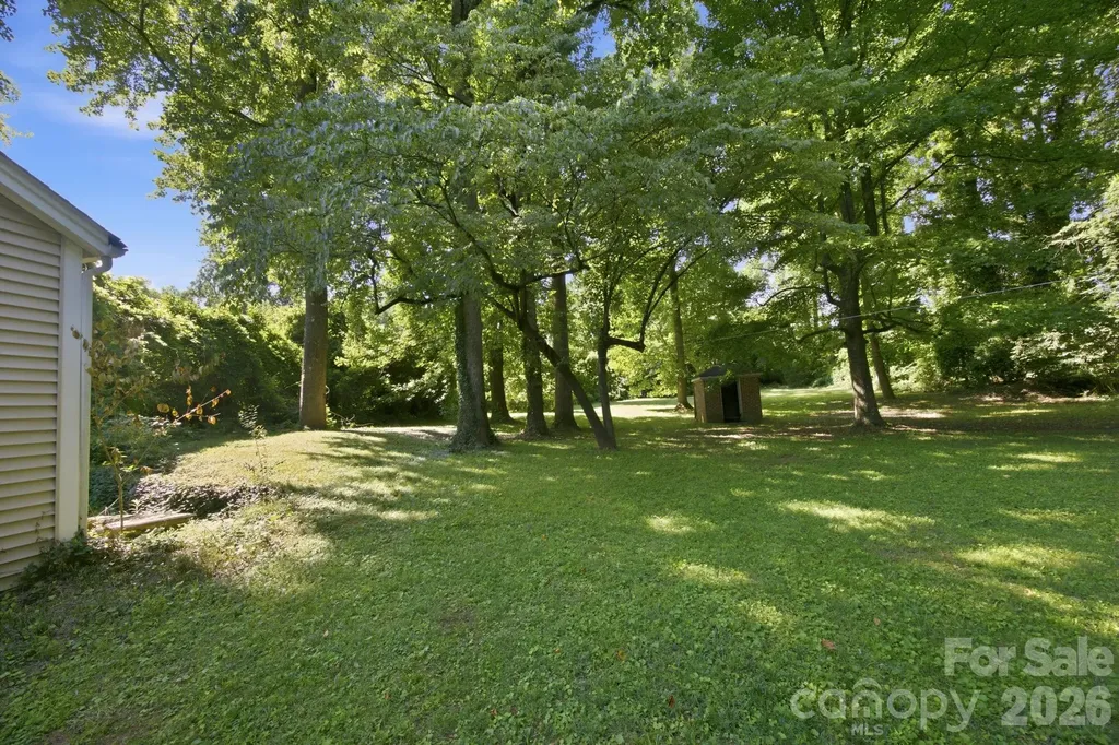 827 Jefferson Drive Charlotte NC 28270