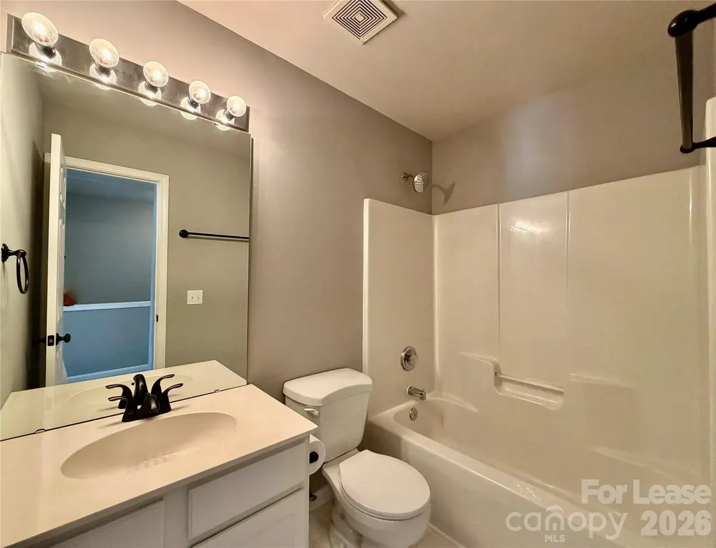 2754 Thornbush Court Charlotte NC 28270