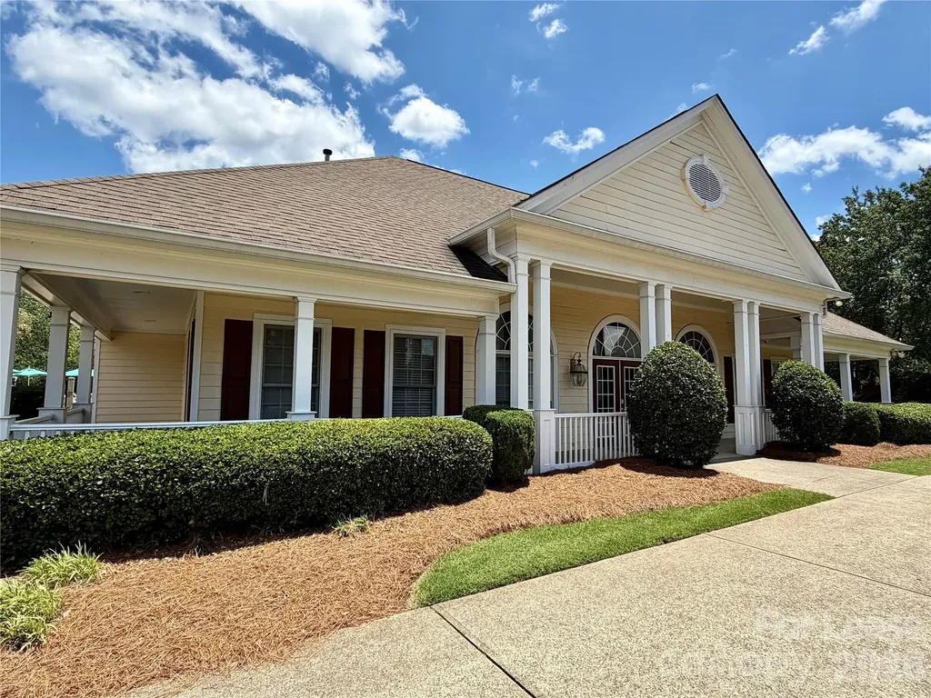 2754 Thornbush Court Charlotte NC 28270