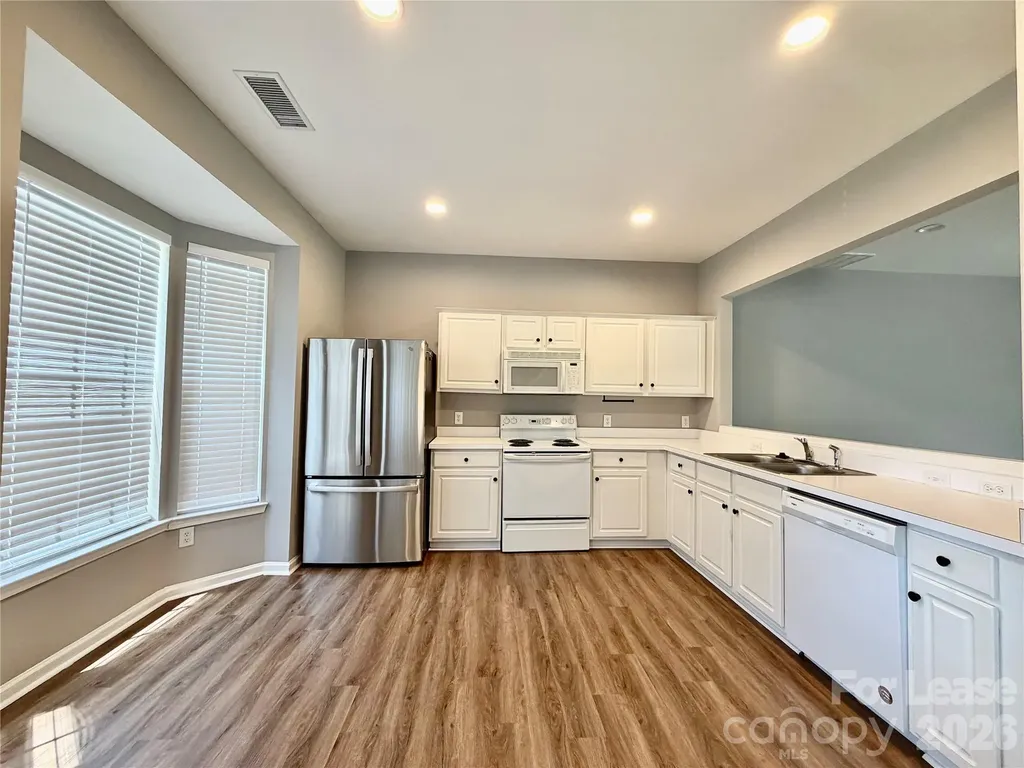 2754 Thornbush Court Charlotte NC 28270