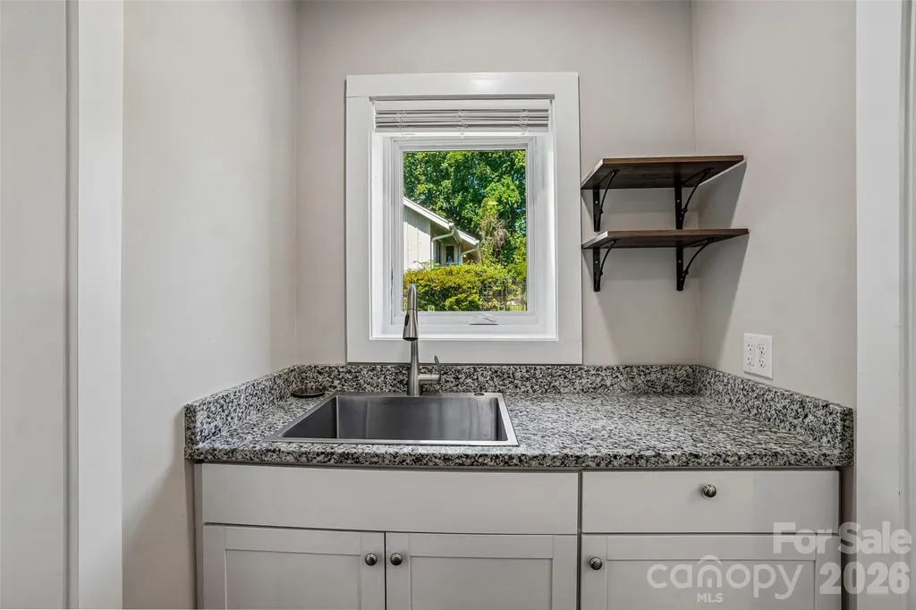 161 Melrose Avenue Tryon NC 28782