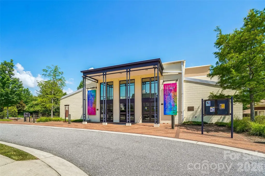 161 Melrose Avenue Tryon NC 28782
