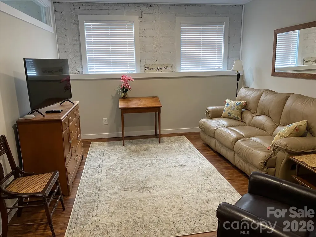 161 Melrose Avenue Tryon NC 28782