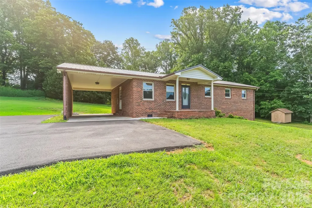 3695 Bradley Road Morganton NC 28655