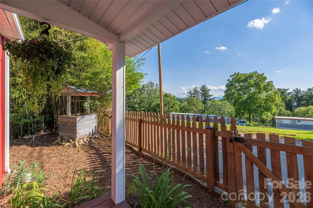261 Star Ridge Road Canton NC 28716