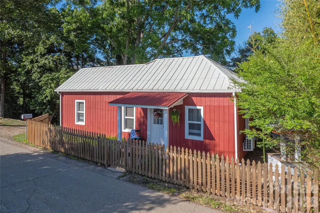 261 Star Ridge Road Canton NC 28716