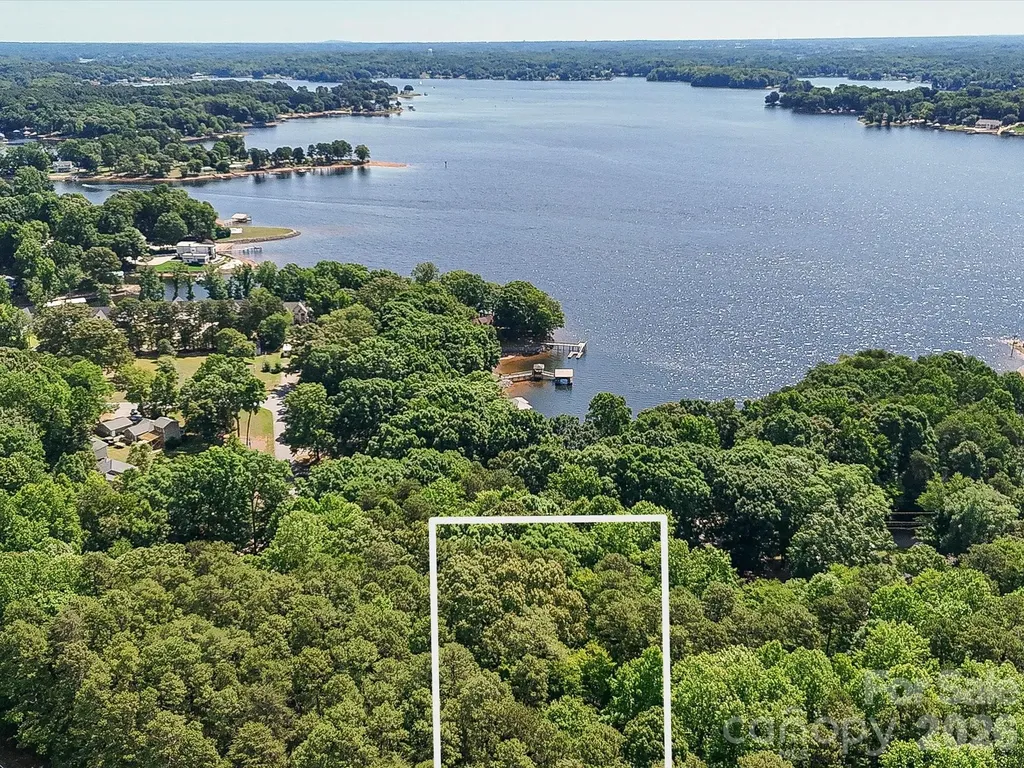 8793 Peninsula Drive Terrell NC 28682
