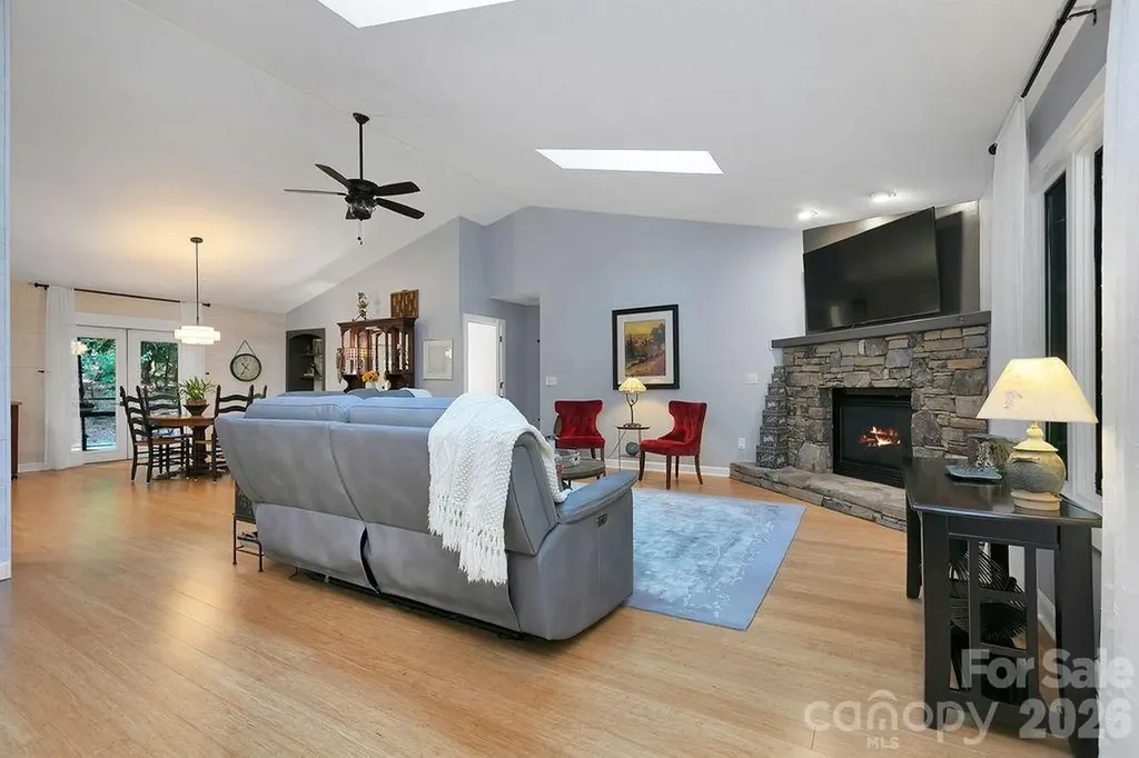 3125 Connestee Trail Brevard NC 28712