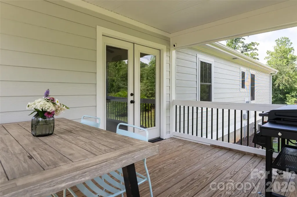 11 Ibbie Roberts Road Alexander NC 28701