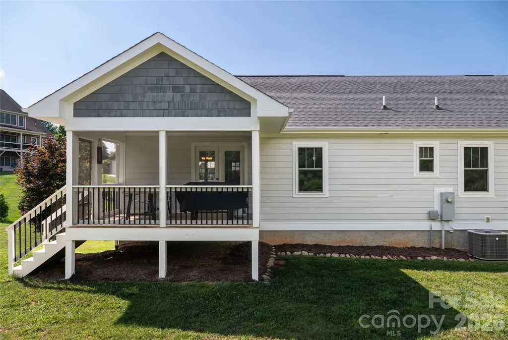 11 Ibbie Roberts Road Alexander NC 28701