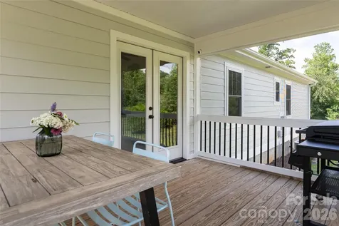 11 Ibbie Roberts Road Alexander NC 28701