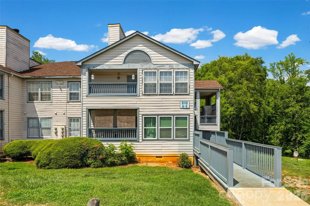 8119 Tremaine Court Charlotte NC 28227