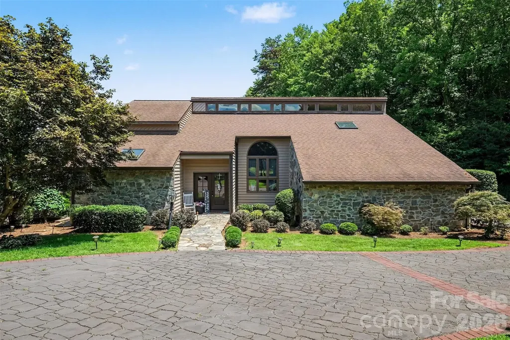 4444 3rd Street Lane NW Hickory NC 28601