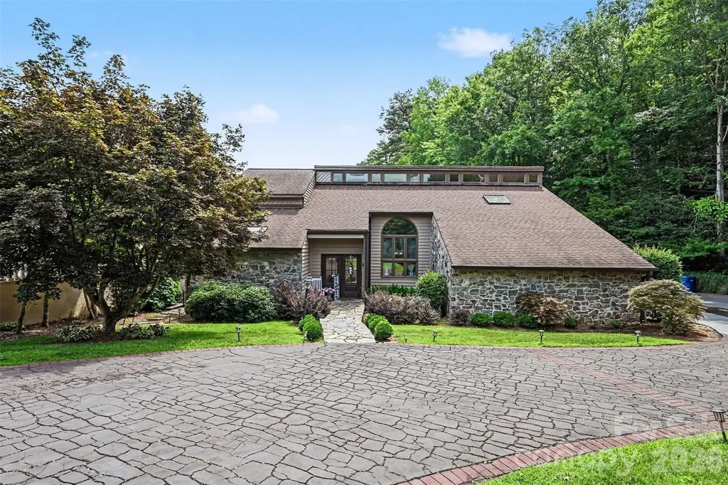 4444 3rd Street Lane NW Hickory NC 28601