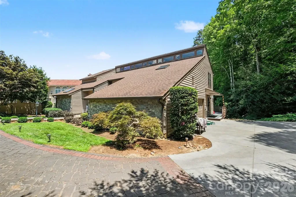 4444 3rd Street Lane NW Hickory NC 28601