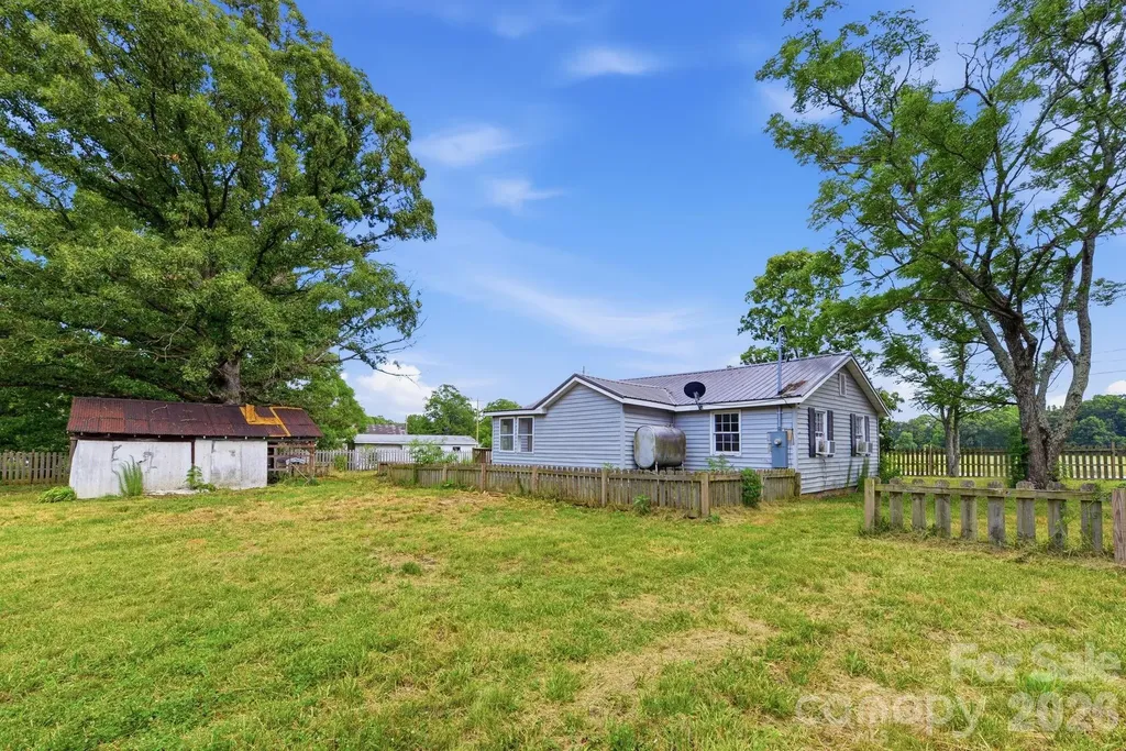 1561 Ostwalt Amity Road Cleveland NC 27013